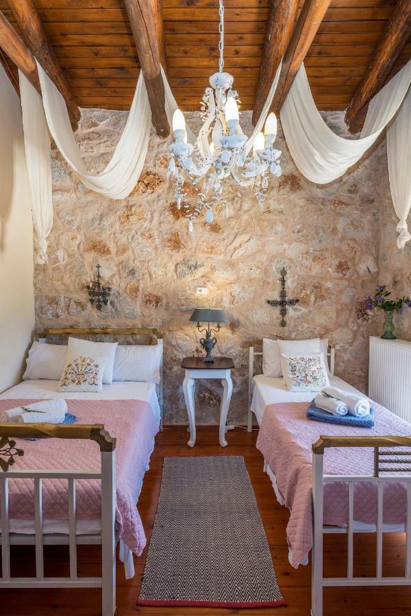 Stone Built Villa Galatia, Poolside & Perfect View Karés Exterior foto